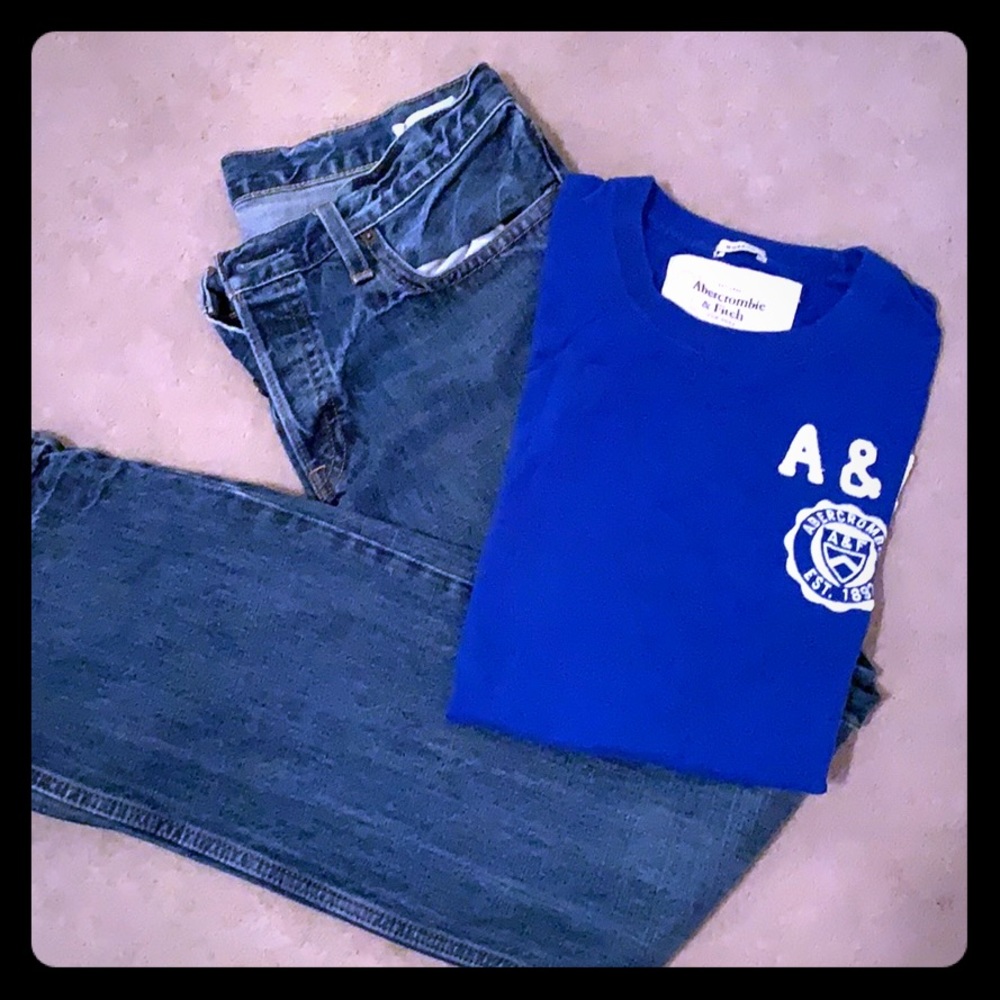 Shirt sleeve T-shirt.